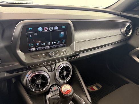 Used 2016 Chevrolet Camaro SS RWD image 28