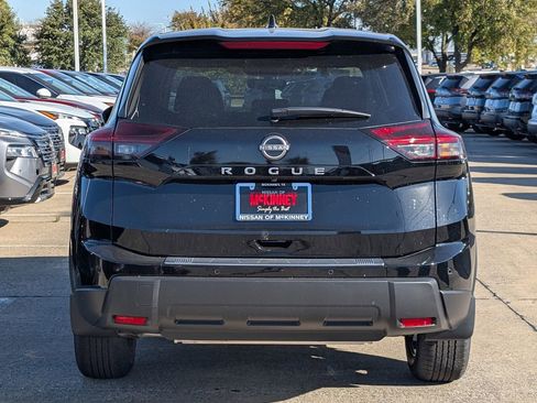 New 2026 Nissan Rogue SV FWD image 5