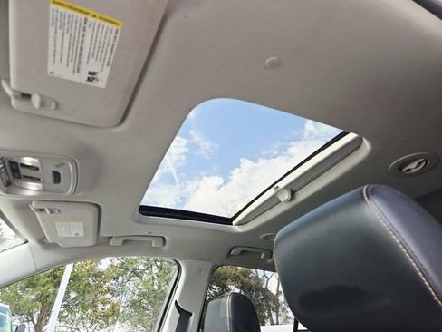 Used 2018 Chevrolet Traverse LT image 6