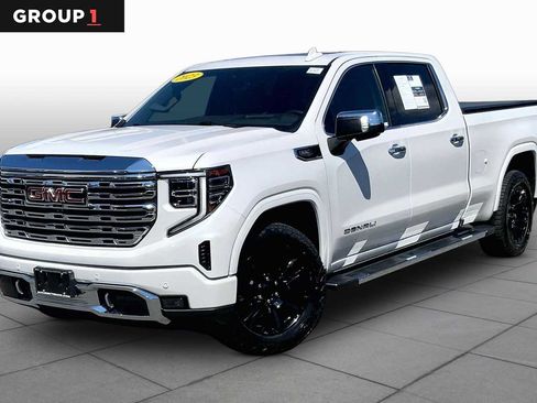 Used 2023 GMC Sierra 1500 Denali w/ Technology Package AWD/4WD image 1