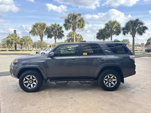 Used 2018 Toyota 4Runner TRD Off-Road Premium image 6