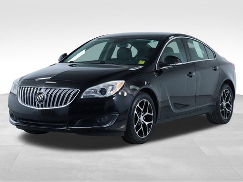 Used 2017 Buick Regal Sport Touring FWD image 9