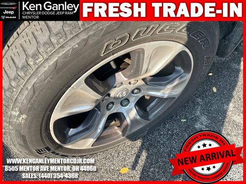 Used 2024 RAM 1500 Laramie AWD/4WD image 3