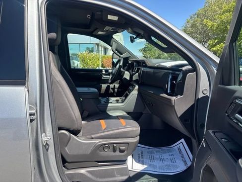 Used 2025 GMC Sierra 2500 AT4 w/ AT4 Premium Plus Package AWD/4WD image 39