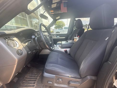 Used 2017 Ford Expedition XLT RWD image 10