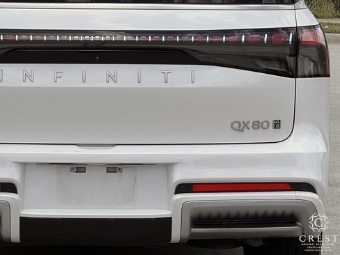 Used 2025 INFINITI QX80 Luxe w/ Cargo Package AWD/4WD image 6