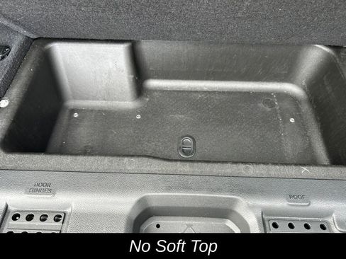 Used 2024 Jeep Wrangler Unlimited w/ Convenience Group image 28