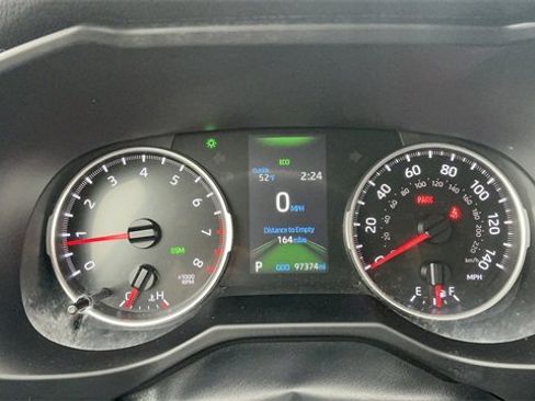 Used 2022 Toyota RAV4 XLE image 34