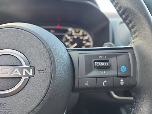 Used 2023 Nissan Rogue SV w/ SV Premium B Package AWD/4WD image 18
