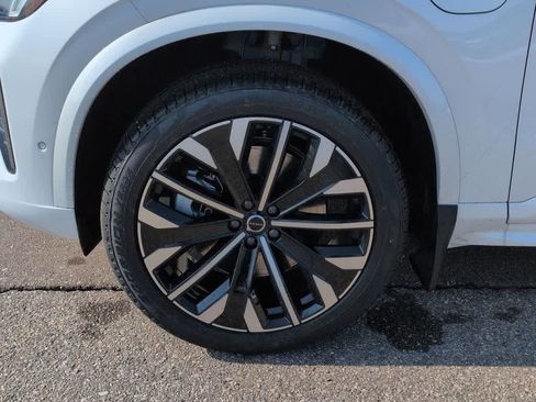 Used 2026 Volvo XC90 T8 Ultra w/ Protection Package Premier AWD/4WD image 13