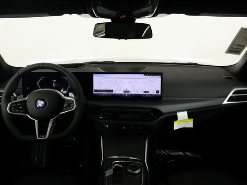 New 2026 BMW 330i Sedan w/ M Sport Package image 4