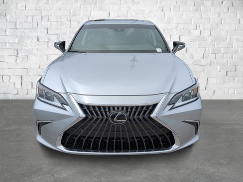 New 2025 Lexus ES 300h w/ Premium Package image 2