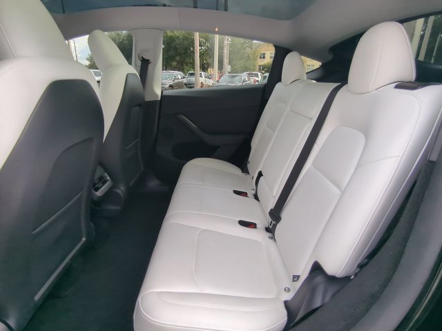 Used 2025 Tesla Model Y Performance AWD/4WD image 14