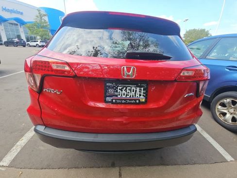 Used 2018 Honda HR-V EX image 5