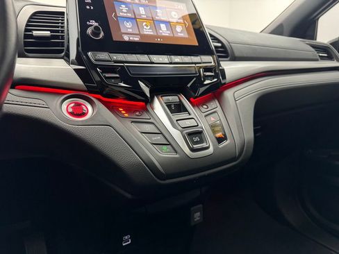 Used 2023 Honda Odyssey Sport image 26