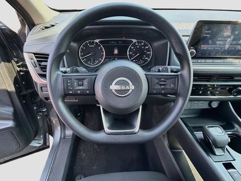 Used 2024 Nissan Rogue S AWD/4WD image 11