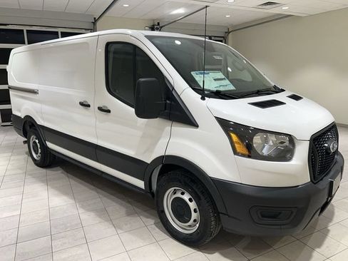 Used 2024 Ford Transit 150 Low Roof RWD image 7