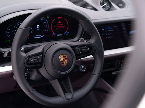New 2026 Porsche Cayenne Coupe image 21