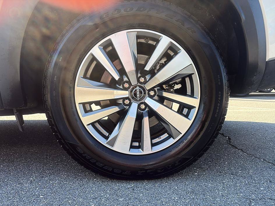 Certified 2025 Nissan Pathfinder SL AWD/4WD image 10