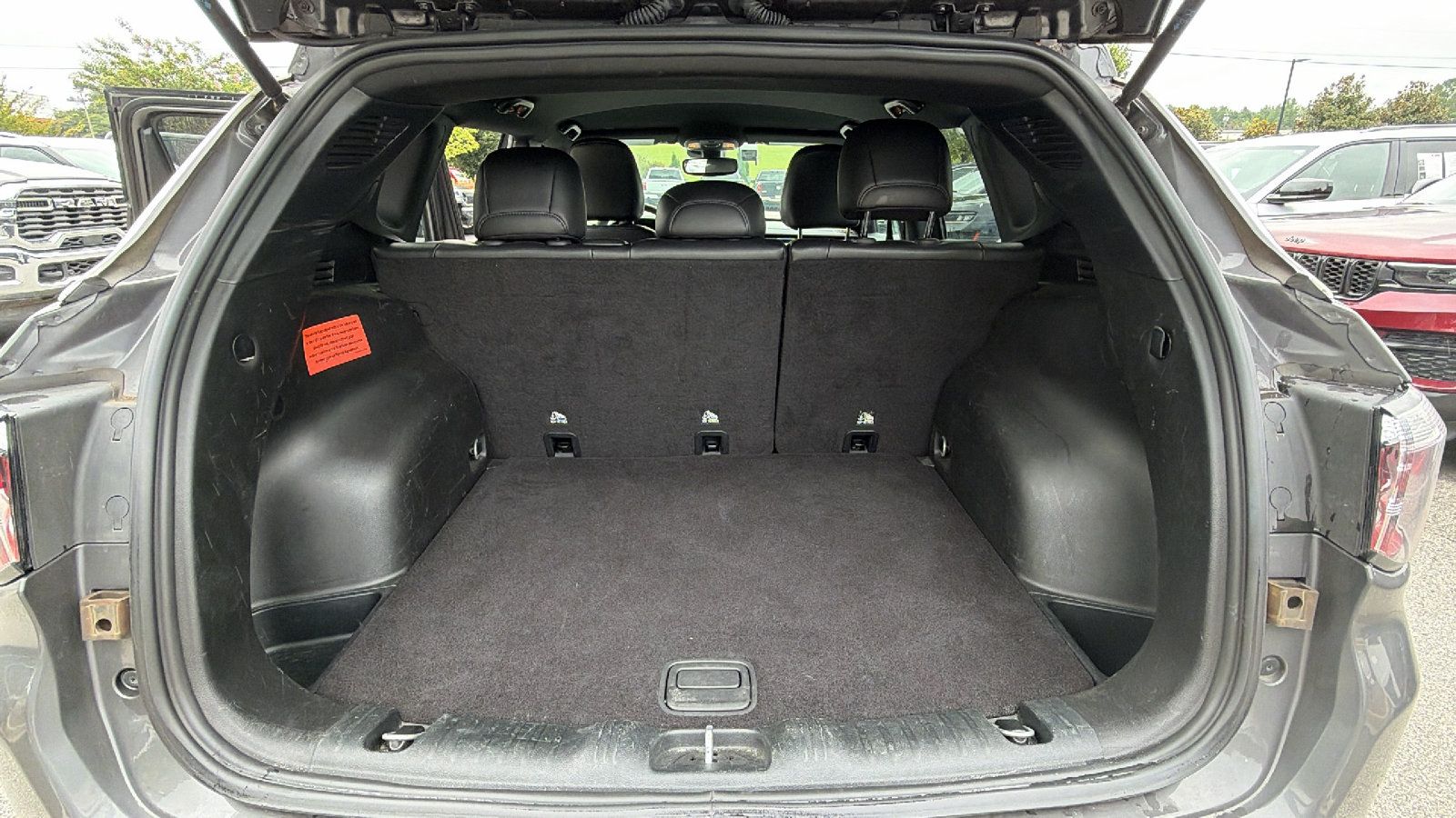 Used 2024 Jeep Compass Latitude AWD/4WD image 12