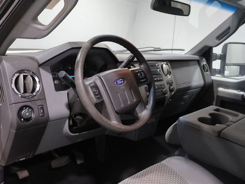 Used 2015 Ford F250 XLT AWD/4WD image 16