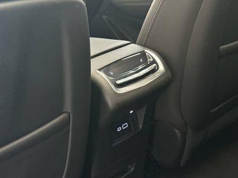 Used 2020 Cadillac XT6 Premium Luxury AWD/4WD image 16