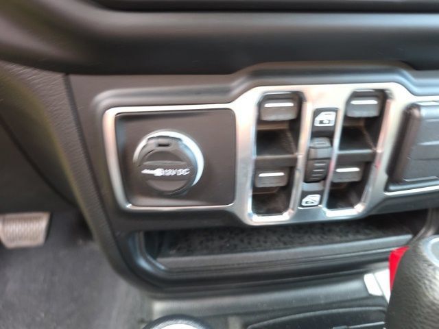 Used 2023 Jeep Wrangler Unlimited Sport AWD/4WD image 14