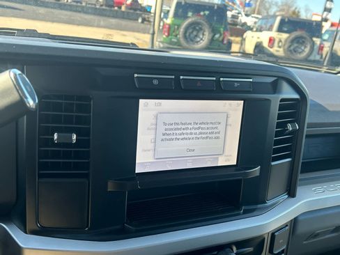 Used 2024 Ford F350 XL w/ XL Chrome Package image 40