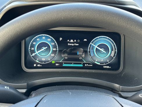 Used 2023 Hyundai Kona SE image 23