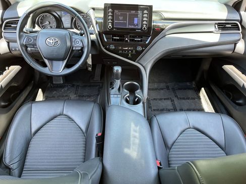 Used 2024 Toyota Camry SE FWD image 9