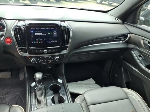 Used 2022 Chevrolet Traverse Premier w/ Redline Edition AWD/4WD image 14