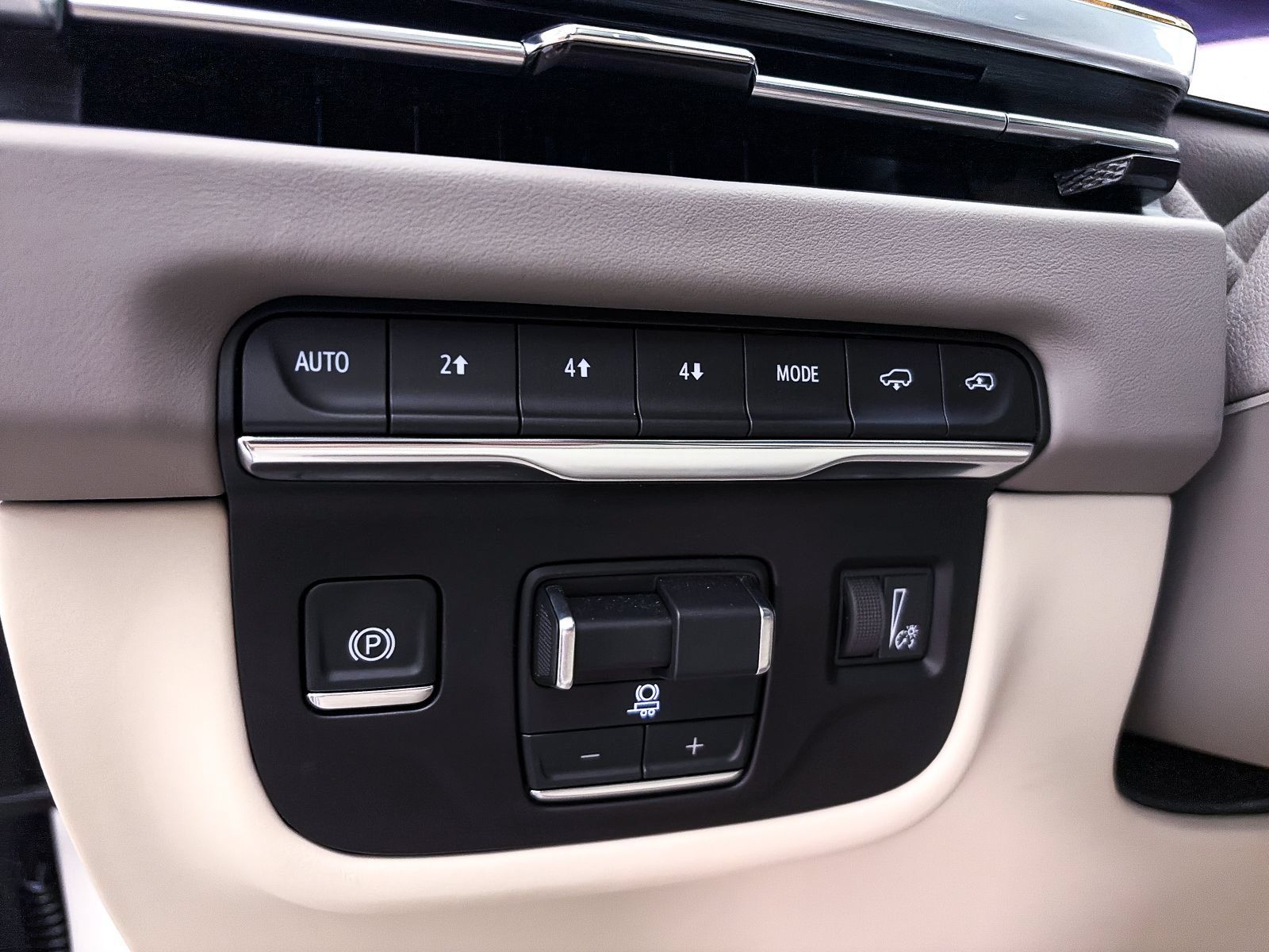 Used 2025 Cadillac Escalade Sport Platinum AWD/4WD image 8