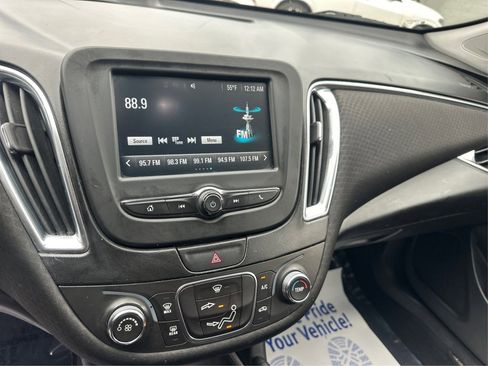 Used 2016 Chevrolet Malibu LT image 27