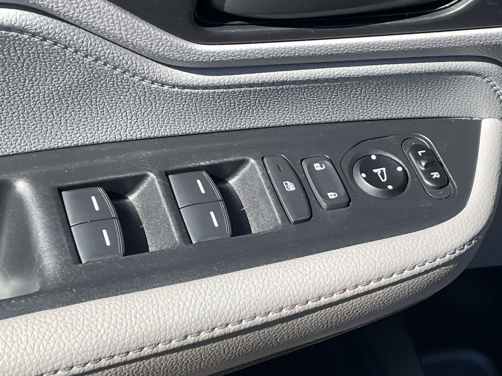 Used 2019 Honda Odyssey EX-L image 17