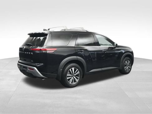 Used 2025 Nissan Pathfinder SL FWD image 5