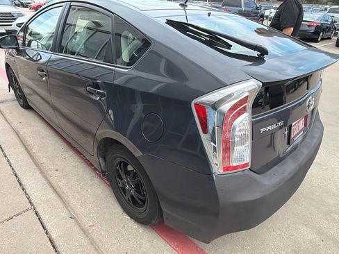 Used 2014 Toyota Prius Two FWD image 5