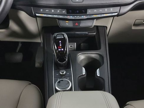 Used 2023 Cadillac XT4 Luxury image 23