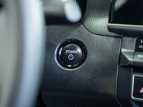 Used 2025 Toyota Camry LE image 19