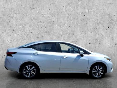 Used 2025 Nissan Versa SV w/ Trunk Package FWD image 4