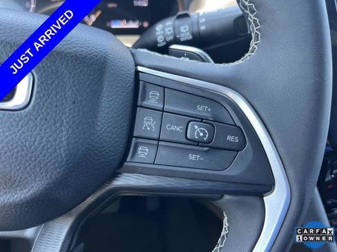 Used 2024 Jeep Grand Cherokee Altitude AWD/4WD image 30