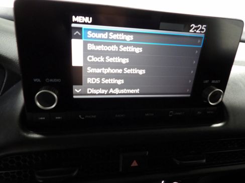 Used 2025 Honda HR-V LX image 18