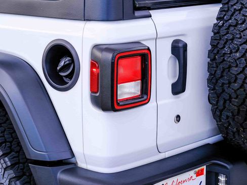 Used 2020 Jeep Wrangler Unlimited Sport AWD/4WD image 7