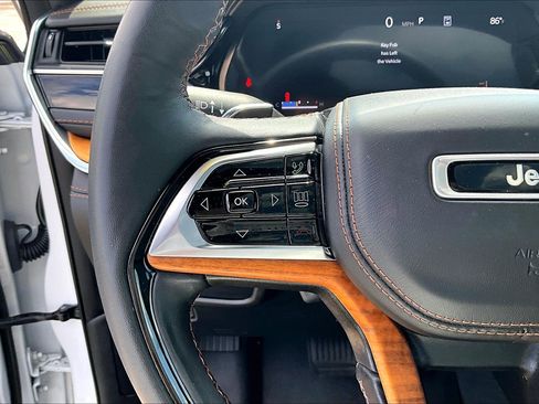 Used 2023 Jeep Grand Cherokee L Summit image 11