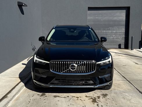 Used 2023 Volvo XC60 B5 Plus image 9