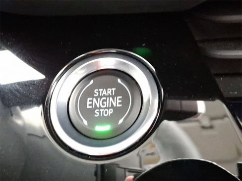 Used 2024 Buick Envision Avenir image 29