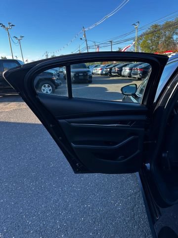 Used 2024 MAZDA MAZDA3 s FWD image 14