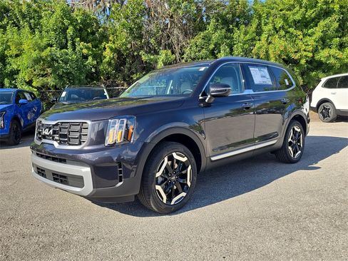 New 2025 Kia Telluride S image 4