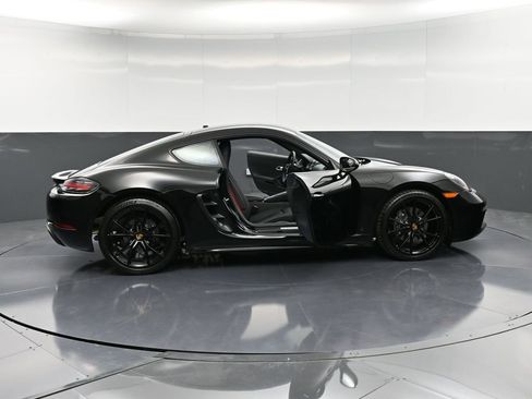 Used 2025 Porsche 718 Cayman image 32