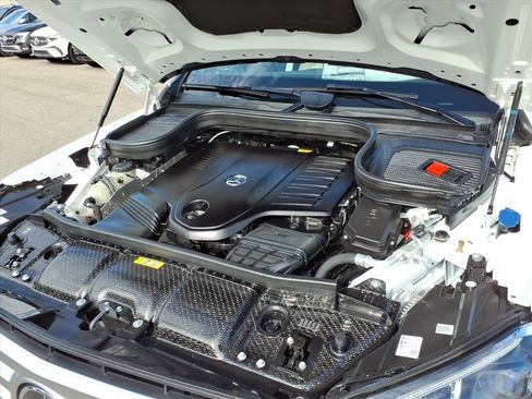 Certified 2025 Mercedes-Benz GLS 450 4MATIC image 9
