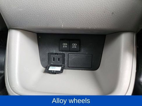 Used 2019 Toyota Highlander XLE image 19